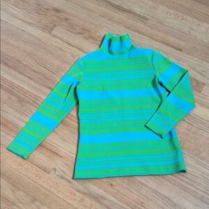 Vintage California wear. Great color comb in wonderful condition!